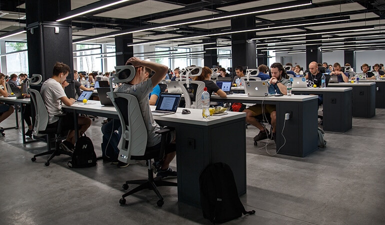 Are Co-working Spaces The Right Choice For You?